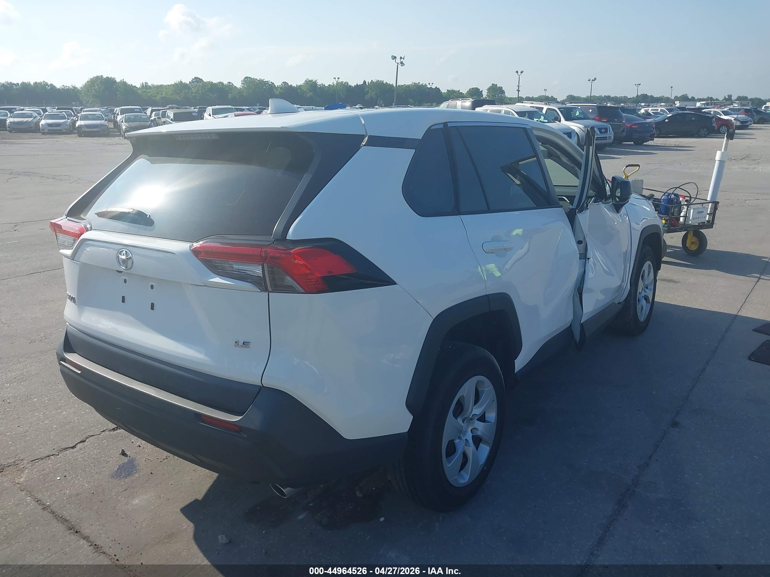 2024 TOYOTA RAV 4 — VIN 2T3H1RFV1RC253166 — photo 4